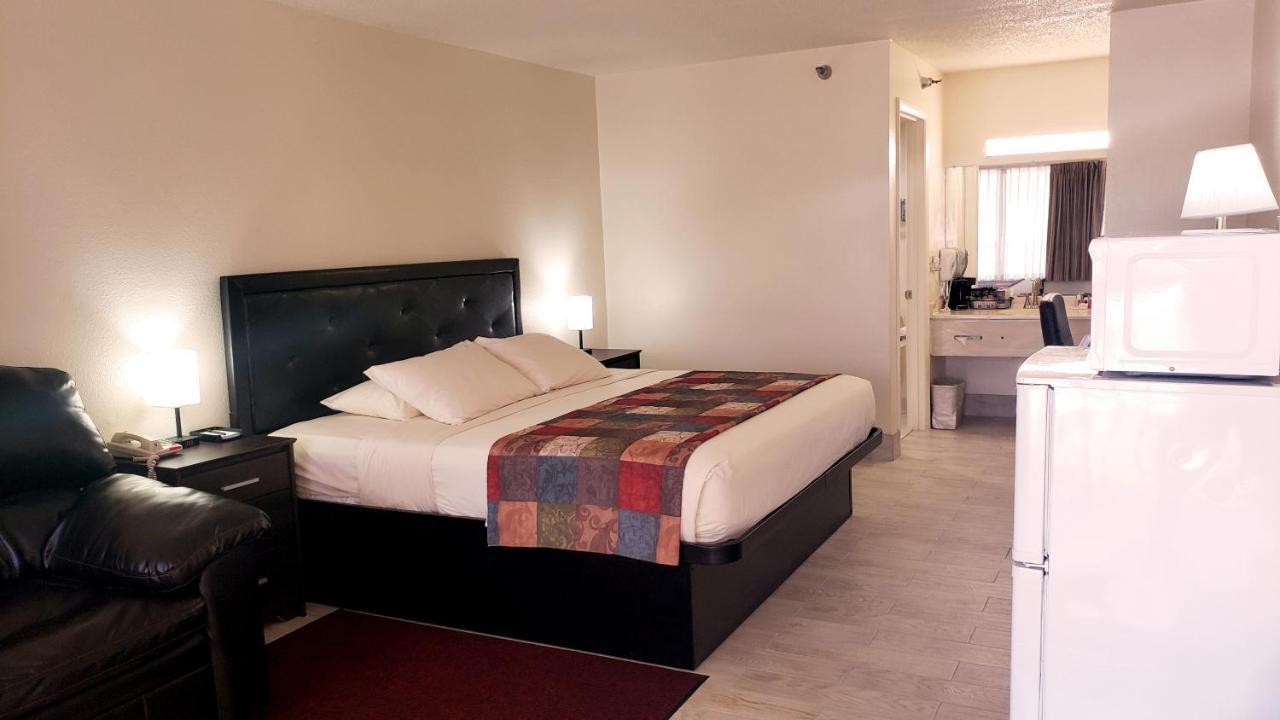 Simple Rewards Inn Hilton Head Island Exterior photo