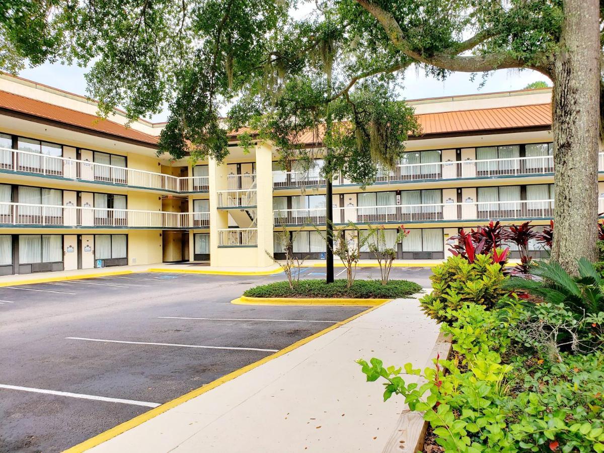 Simple Rewards Inn Hilton Head Island Exterior photo