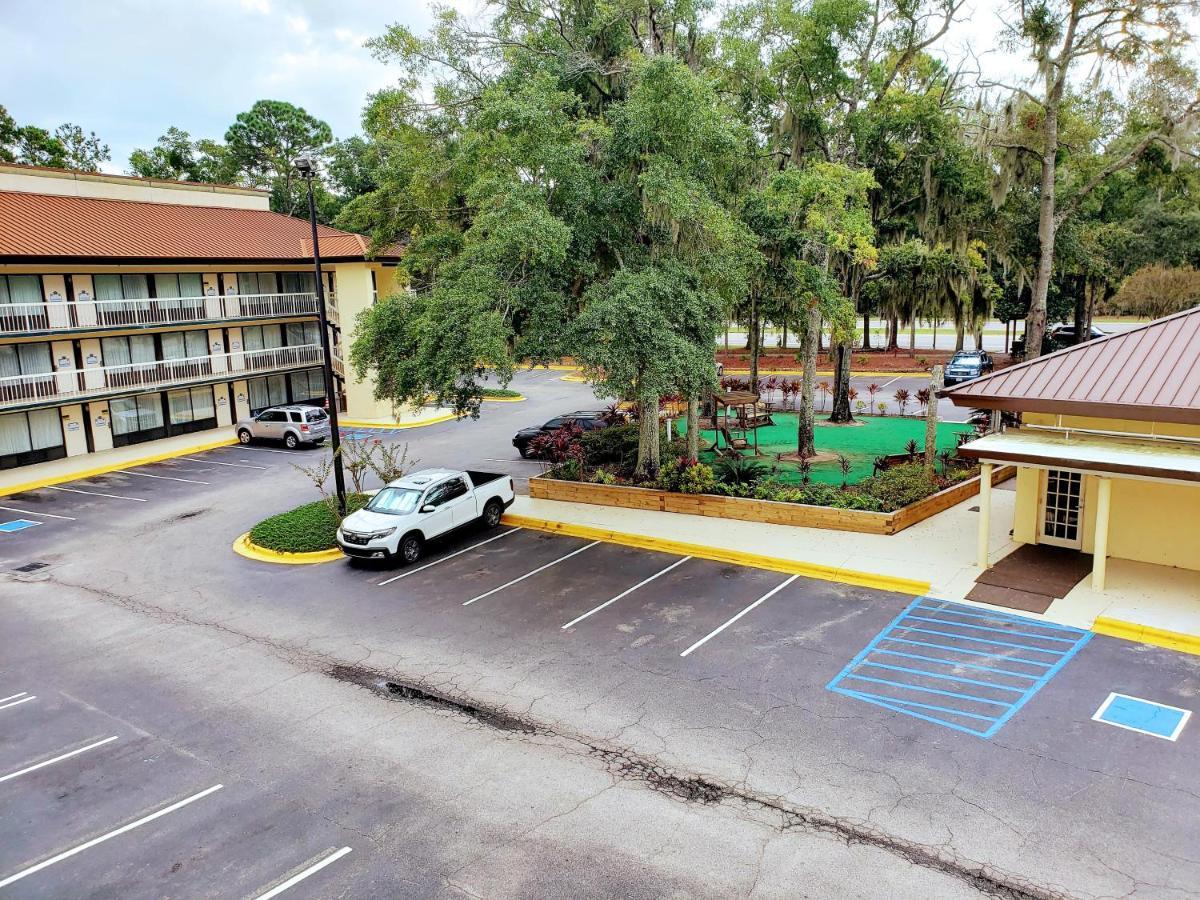 Simple Rewards Inn Hilton Head Island Exterior photo