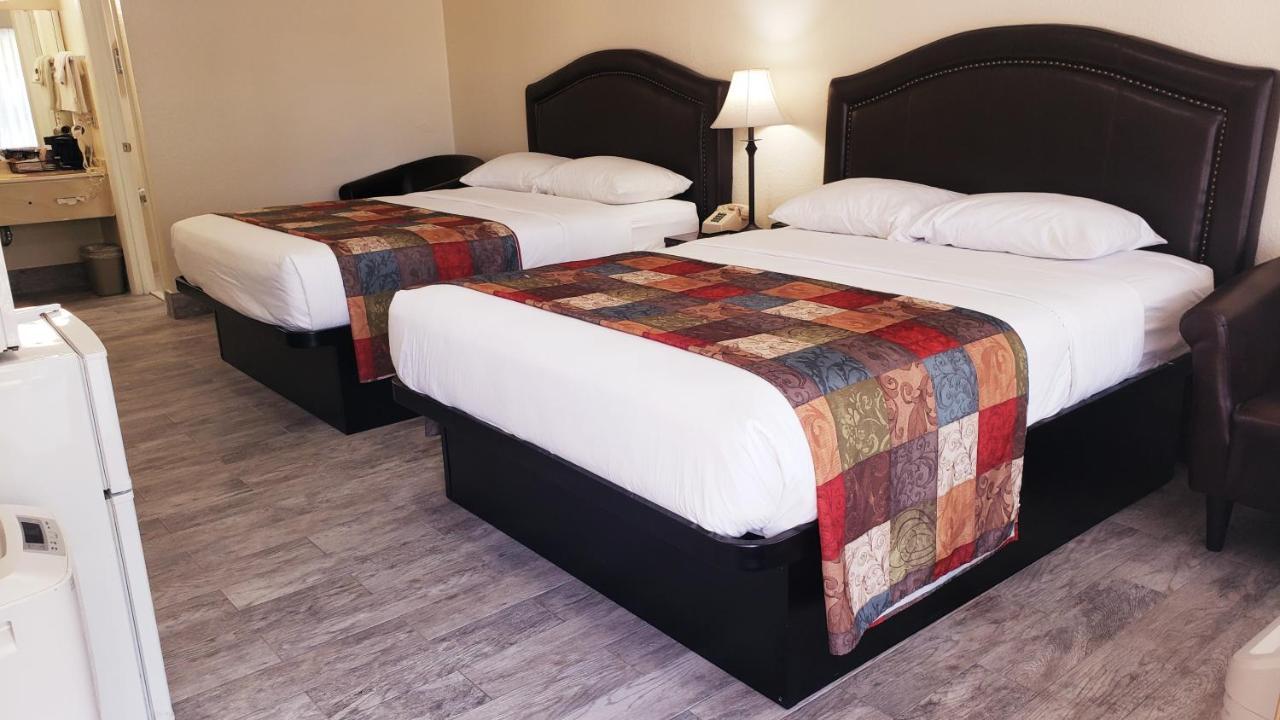Simple Rewards Inn Hilton Head Island Exterior photo