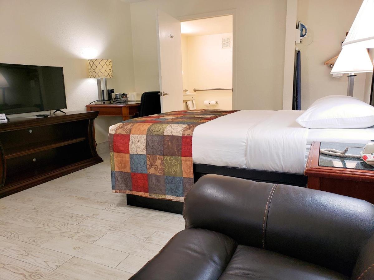 Simple Rewards Inn Hilton Head Island Exterior photo