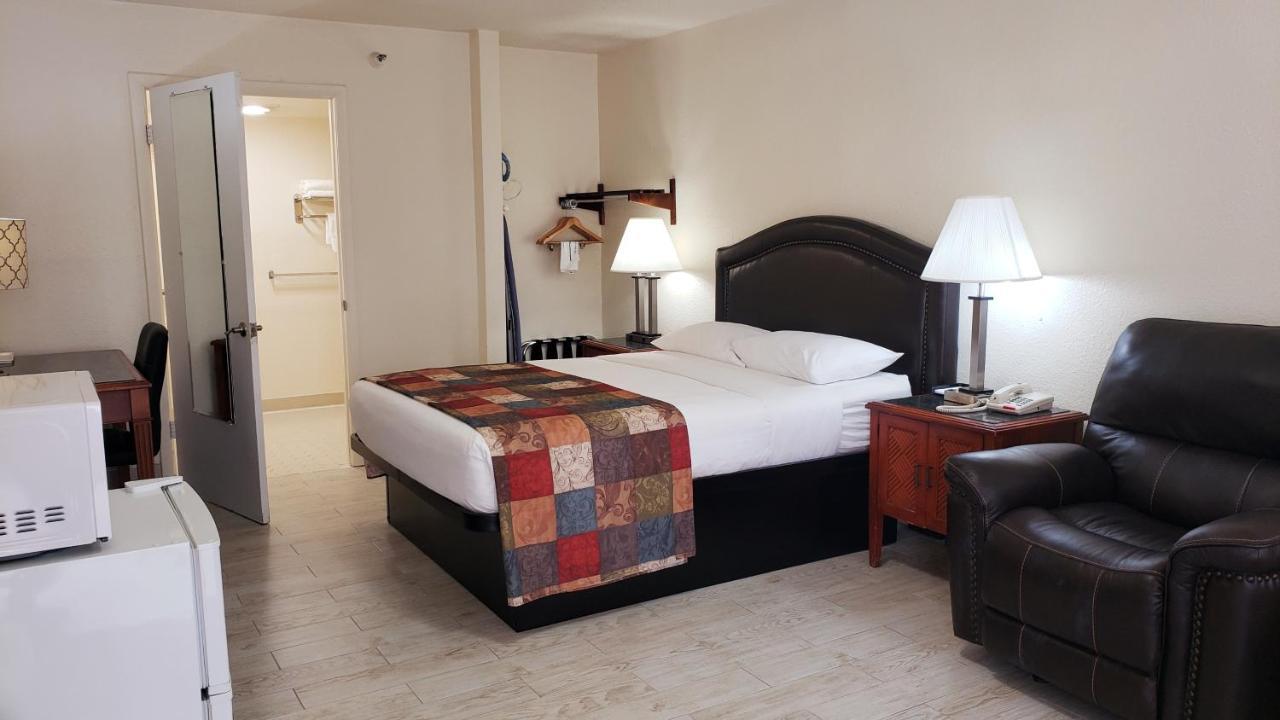 Simple Rewards Inn Hilton Head Island Exterior photo