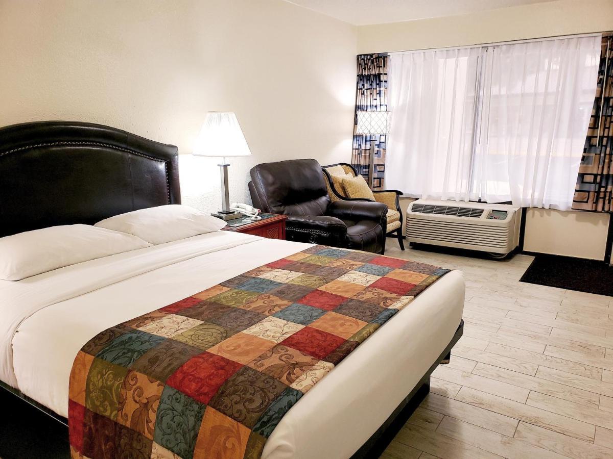 Simple Rewards Inn Hilton Head Island Exterior photo