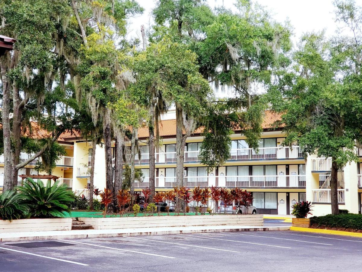 Simple Rewards Inn Hilton Head Island Exterior photo