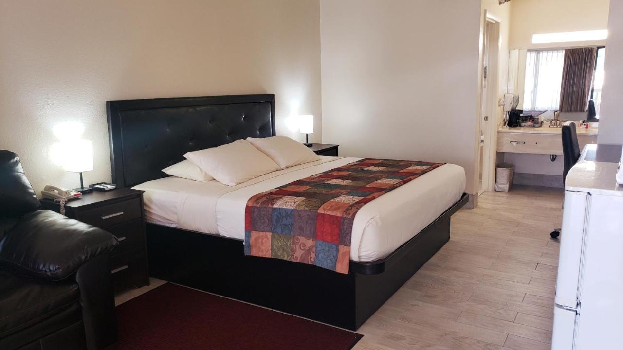 Simple Rewards Inn Hilton Head Island Exterior photo