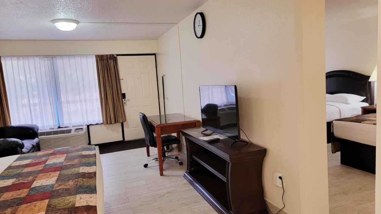 Simple Rewards Inn Hilton Head Island Exterior photo